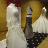 Moderne Brautkleider gab es zu Hauf zu betrachten. (Foto: Fehse)