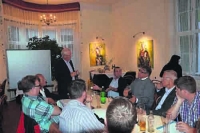 Obmann des Vereins „Lebenswertes Alpbachtal“, Thomas Fuchs, im Gespräch mit Alfred Madersbacher und Hannes Giesswein.