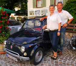 Lisbeth Larch und Georg Stolzlechner von der KAM-IN Bar in Reith – begeisterte Mitglieder vom Oldtimerclub Reith