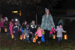 Laternenumzug mit den Kundler Kindergartenkindern