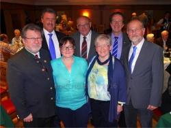 Bez-Chronist Karl Wurzer (Ibk-Land), Bgm Ing. Rudolf Puecher (Brixlegg), Bez-Chronistin Astrid Holzer (Schwaz), Chronist Alfons Putzer (Münster), Jubilarin Bez-Chronistin Lisi Sternat (Brixlegg), Chronist Peter Kitzbichler (Erl), Lds-Chronist Helmut Hörmann