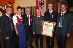 BH Dr Christoph Platzgummer, Vize-Bgm Martina Lichtmannegger, Landesverdienstmedaillenträger Jakob Hager und Hans-Peter Thaler, Ehrenzeichenträger Dr med Georg Bramböck, LA Bgm Ing Alois Margreiter 