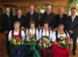 Bgm Hannes Neuhauser, Theresia und Johann Neuhauser, Johanna und Nikolaus Burgstaller, Herta und Ludwig Neuhauser, Anna und Adolf Messner, BH Dr. Christoph Platzgummer