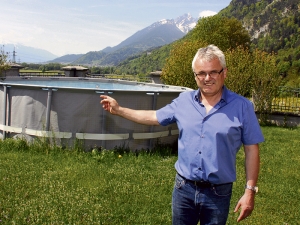 Diesen Sommer wird die Bade-Saison für Norbert Rainers Enkel kürzer: Die Gemeinde Jenbach hat ihm jetzt den Abbruch-Bescheid für seinen Kinder-Pool zugestellt.