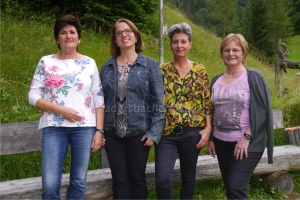 Vorstandsmitglieder vom Chorkreis Kundl: Obfrau Monika Duregger, OBF-Stv Sabine Liesner, Schriftführerin Andrea Mair, Kassierin-Stv Gertrude Binder