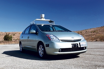 Google ließ in den USA schon den Prototypen des selbstfahrenden Autos testen. In drei Jahren könnte es marktreif sein.    