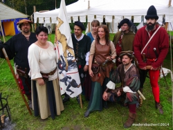 Erster Tiroler Mittelalter Verein „Stählerner Haufen 1499“ aus Schwaz mit Obfrau Lucia Heigl (Bildmitte)