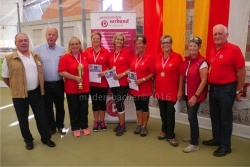 Wettbewerbsleiter Bez-Sportref. Klaus Steiner, Lds-Präsident Herbert Striegl, SILBER für Tirol/Damen mit Karoline Lederwasch, Hildegard Köpf, Christine Böck, Hildegard Gartner, Heidi Bürger, Bds-Sportref. Uschi Mortinger, Lds-Sportref. Alois Kometer