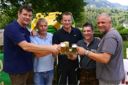 Die Verantwortlichen für den Dorfabend der Kramsacher Vereine: Wolfgang Rupprechter (Bergwacht), Gerhard Haaser (HC-Liftstüberl), Mathias Sporer (Langlaufclub), Daniel Holzknecht (Schützengilde), Harald Volland (Schützenkompanie)