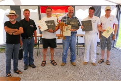 Wettbewerbsleiter Walter Sieber, Obmann Franz Oberhuber, Jiri Vejmola Tschechien (2), Igor Burger Slowakei (1), Richard Kornmeier Deutschland (3), Ekkehard Wieser (Aeroclub Österreich, Lds-Verband Tirol)