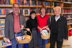 PVÖ-Bezirksobmann Otto Mühlegger, Dir. Elisabeth Bachler (NMS Brixlegg), Mag. Margit Schiestl (Leiterin der Bibliothek NMS Brixlegg), PVÖ-Obm-Stv Ludwig Mühlbacher