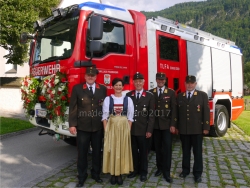 Kdt Hans-Peter OSTERMANN, Feuerwehrpatin Renate AUER, Bgm Mag Josef AUER, Bez-Kdt/Lds-Kdt-Stv Hannes MAYR, ABI Manfred EINKEMMER