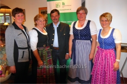 Lds-Bäuerin ÖR Resi Schiffmann, Bez-Bäuerin Margreth Osl, Bez-Bauernobmann Johann Gwiggner, Gebiets-Bäuerin Johanna Moser, Orts-Bäuerin aus Münster Christine Kostenzer