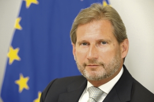 EU-Kommissar Hahn: „Es gilt erfolgreiche Unternehmertätigkeiten zu fördern“. 
