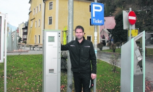 Bgm. Bernhard Freiberger: "Ab sofort kann man in Rattenberg auch ganztägig parken."