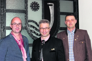 Zusammenarbeit für Jenbachs Wohlergehen: Bürgermeister Dietmar Wallner (Mitte, ÖVP) mit den Vizebürgermeistern Bernhard Stöhr (l., ÖVP) und Michael Trenkwalder (r. FPÖ). 