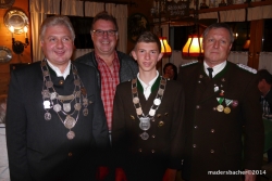 Schützenkönig Walter Fischler aus Radfeld, Gratulant GR Otto Mühlegger, Jungschützenkönig Walter Rissbacher jun. aus Brixlegg, Gratulant Oberschützenmeister Ferdinand Seiter