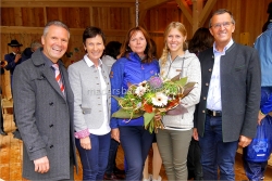 BH Dr. Christoph Platzgummer, Vize-Bgm Martina Lichtmannegger, Assistentin Silvia Feichtner, Waldkindergarten-Pädagogin und Leiterin Veronika Rinnergschwentner, LA Bgm Ing Alois Margreiter