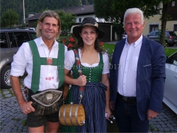 Bernhard RENDL (Obmann „Mühlbichler Musikanten“), Lisa OBERLADSTÄTTER (Marketenderin), Vize-Bgm Friedrich FISCHLER